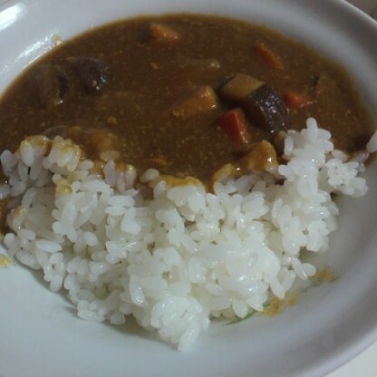 カレーになす入れたことなかったんですが、美味しいですね♪♪